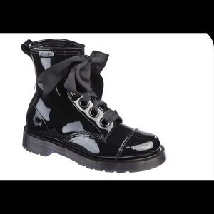 DR MARTENS Grace black patent leather women's